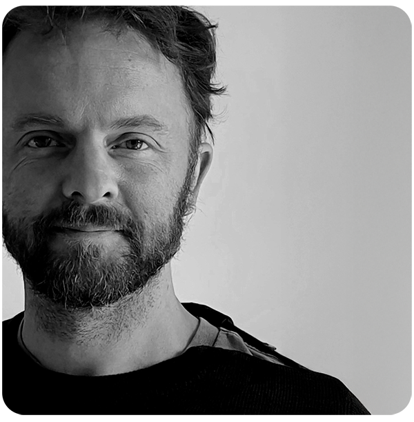 Deck 8 répond aux projets audiovisuels techniques, industriels, architecturaux et corporate. Films 3D, tournage, motion design, montage : parlons de votre projet